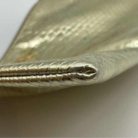 Victoria’s Secret Gold Snake Skin‎ Print Pouch - Picture 7 of 10